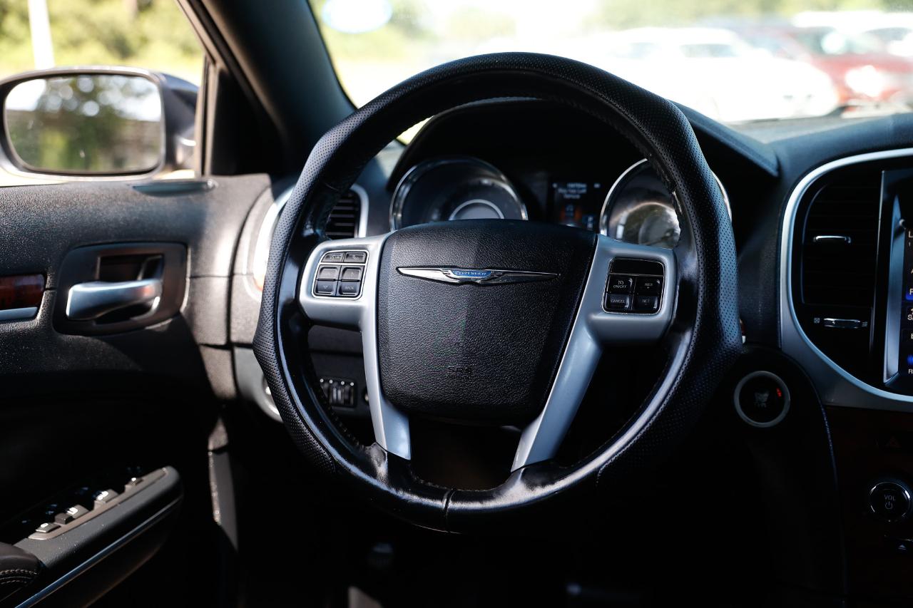 Chrysler 300 photo 27