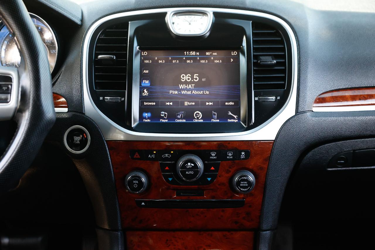 Chrysler 300 photo 34