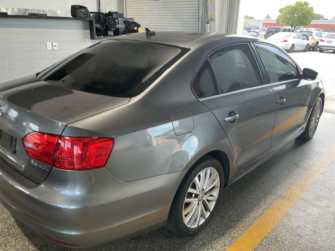 Volkswagen Jetta Sedan  2011