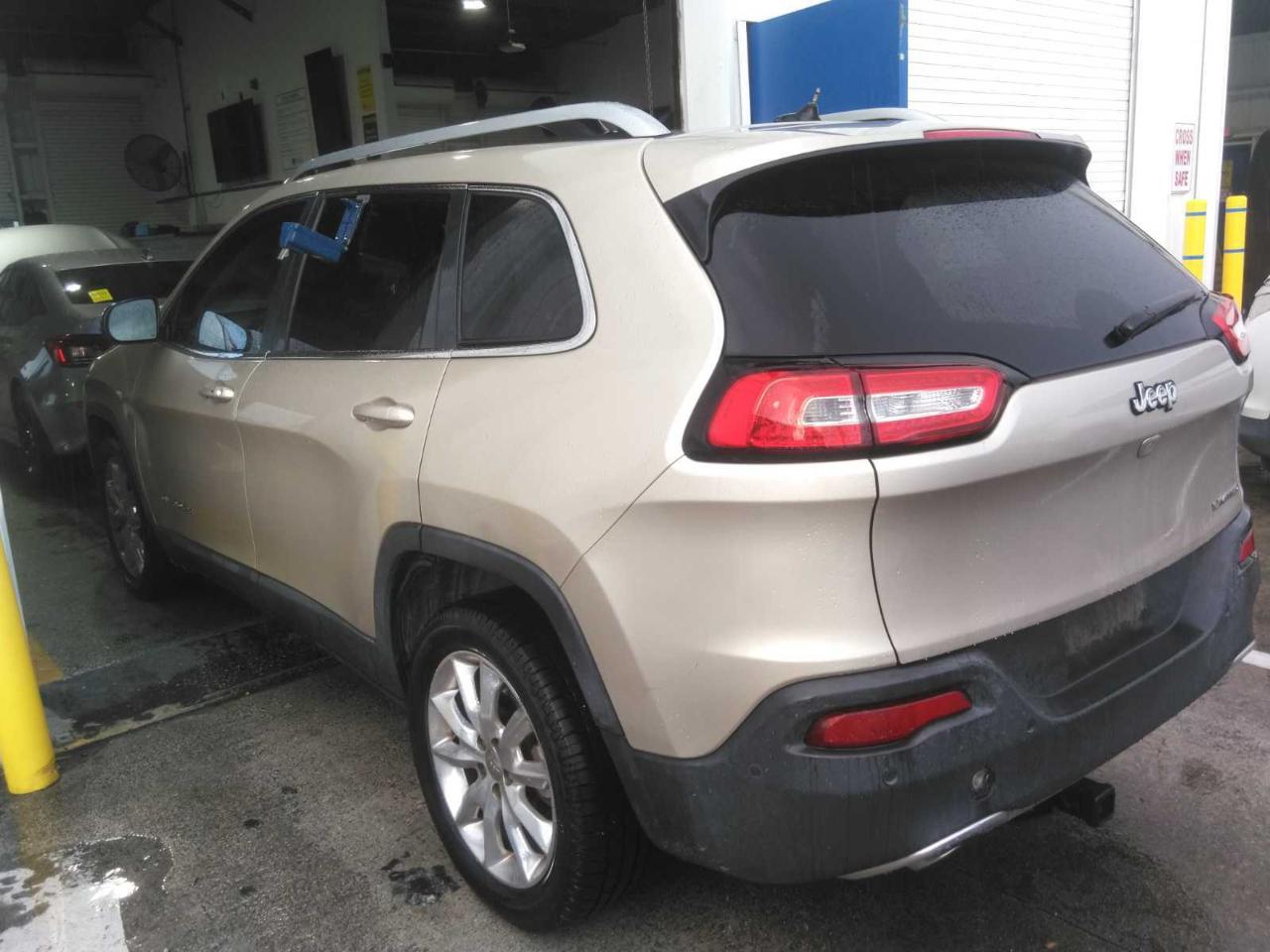 Jeep Cherokee  2015