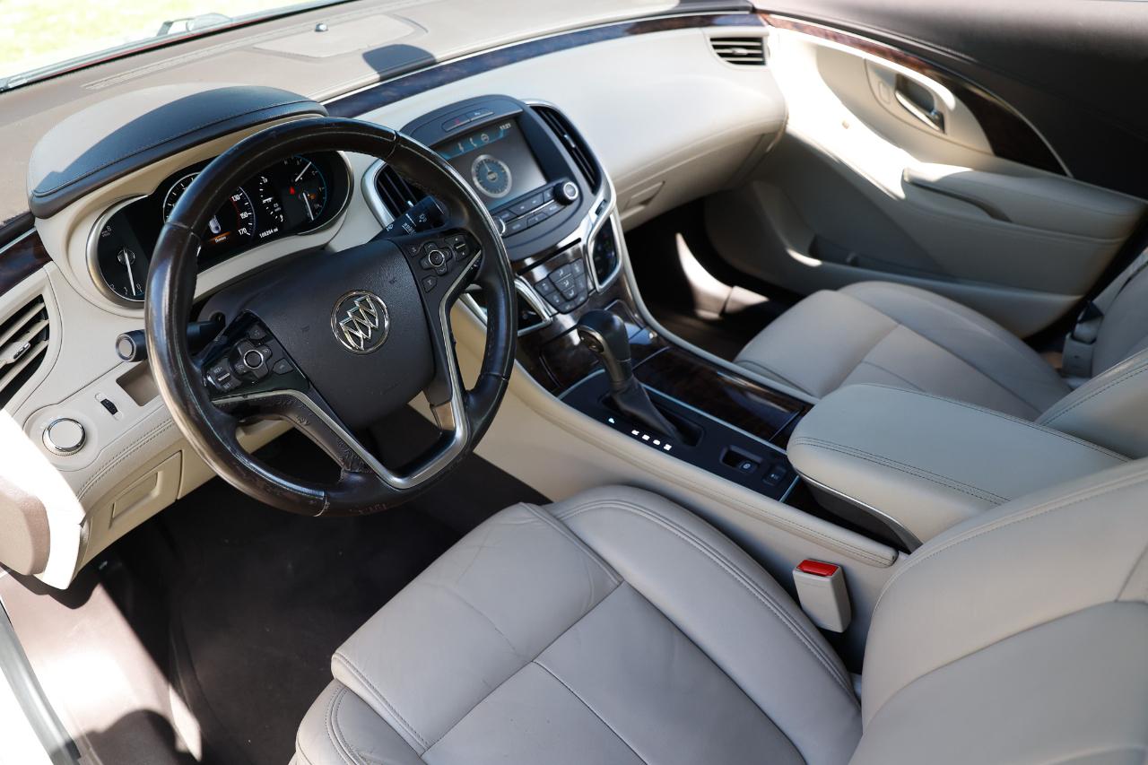 Buick LaCrosse photo 4