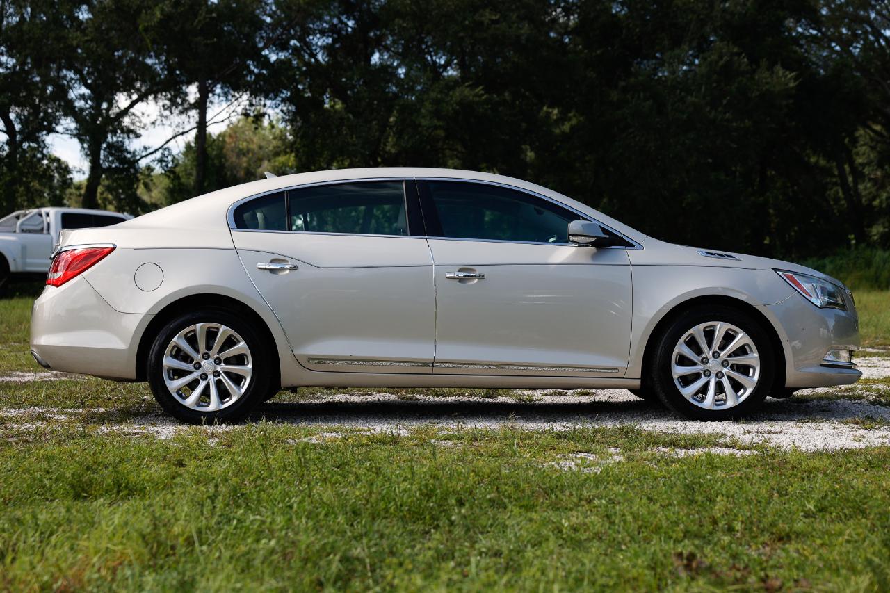 Buick LaCrosse photo 13