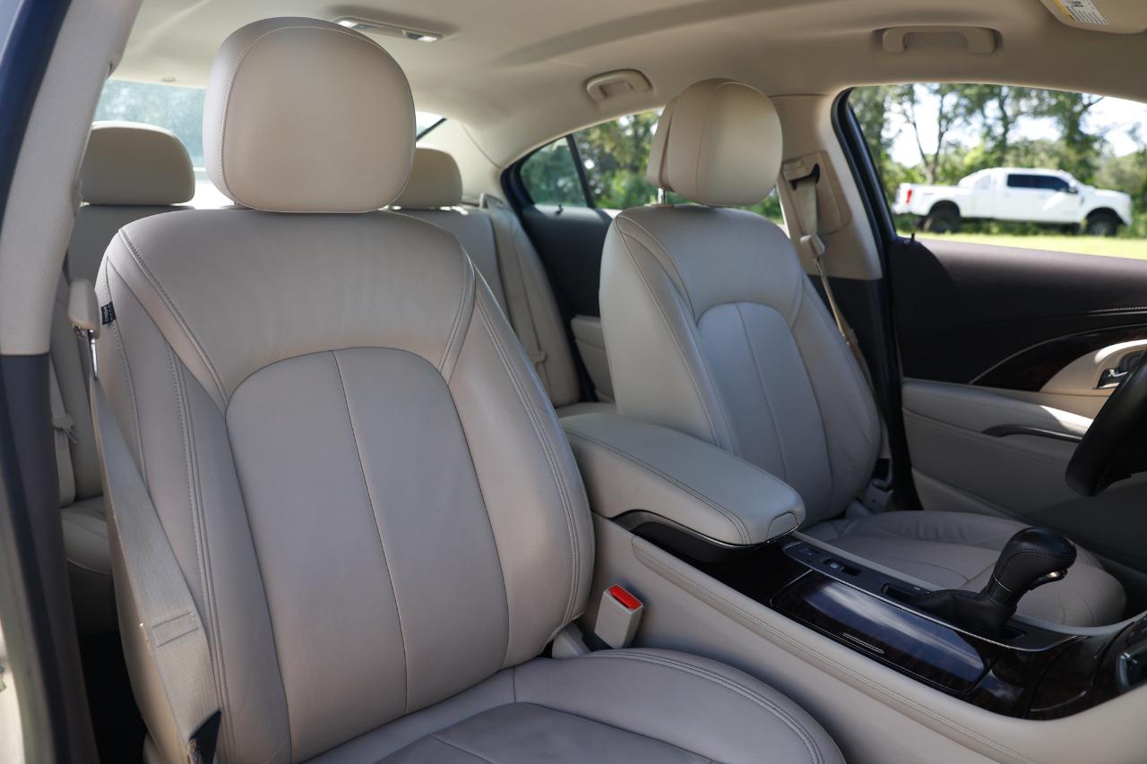 Buick LaCrosse photo 16