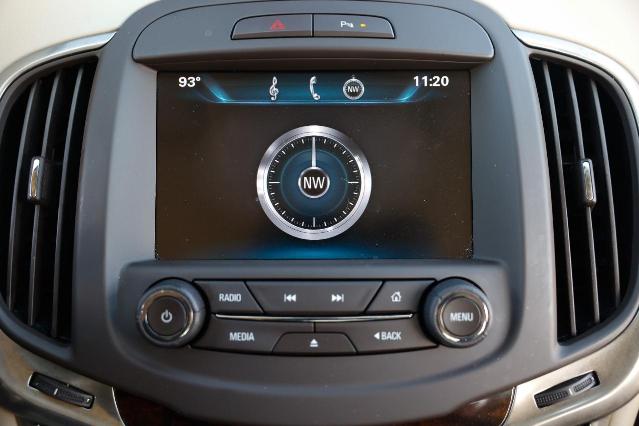 Buick LaCrosse photo 32