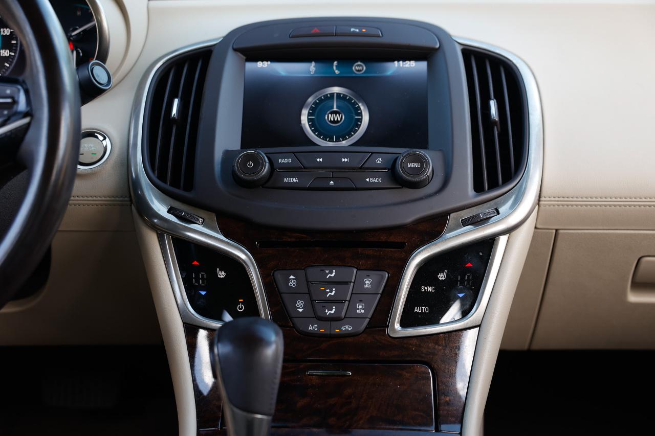 Buick LaCrosse photo 34