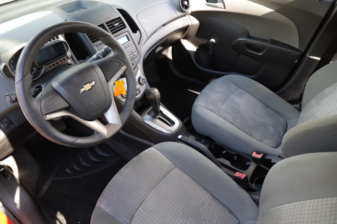 Chevrolet Sonic photo 4