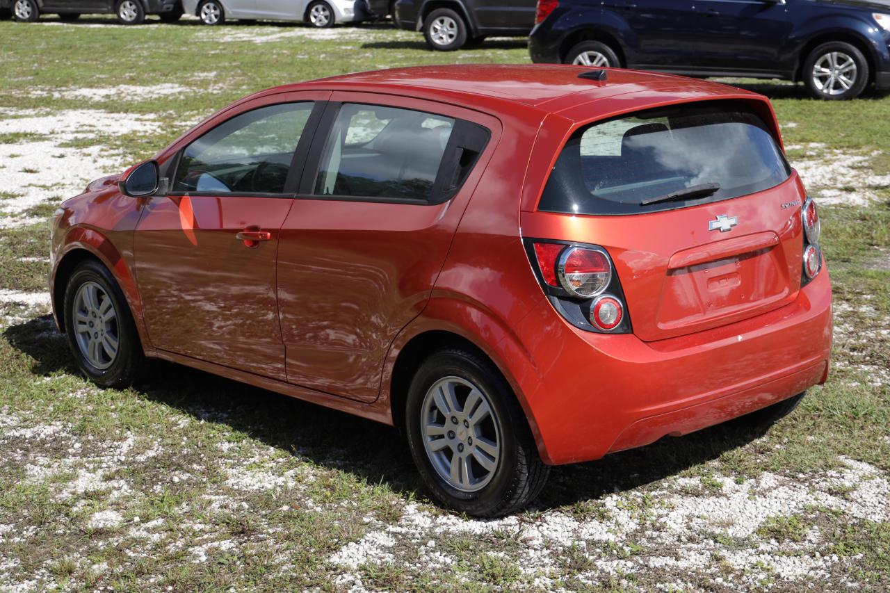 Chevrolet Sonic photo 5