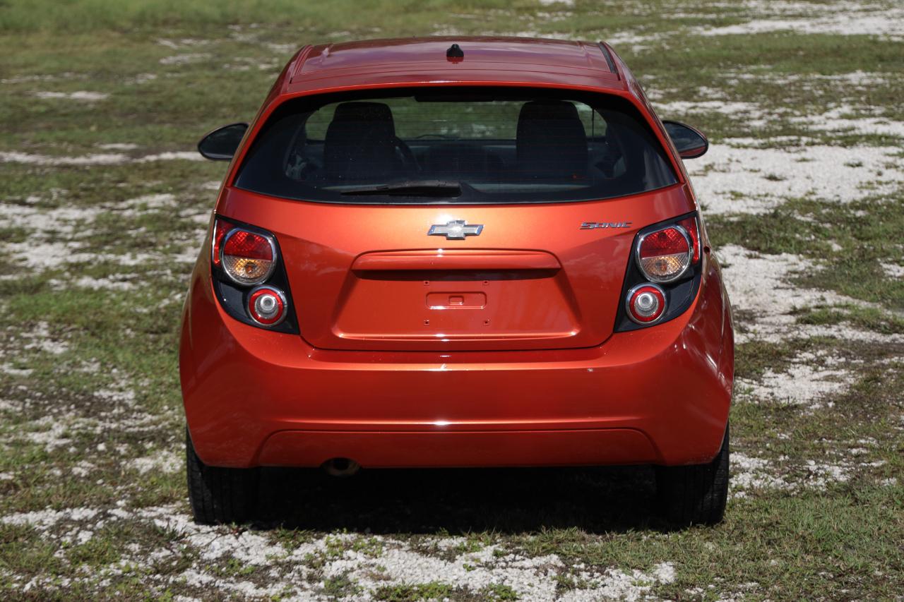 Chevrolet Sonic photo 9