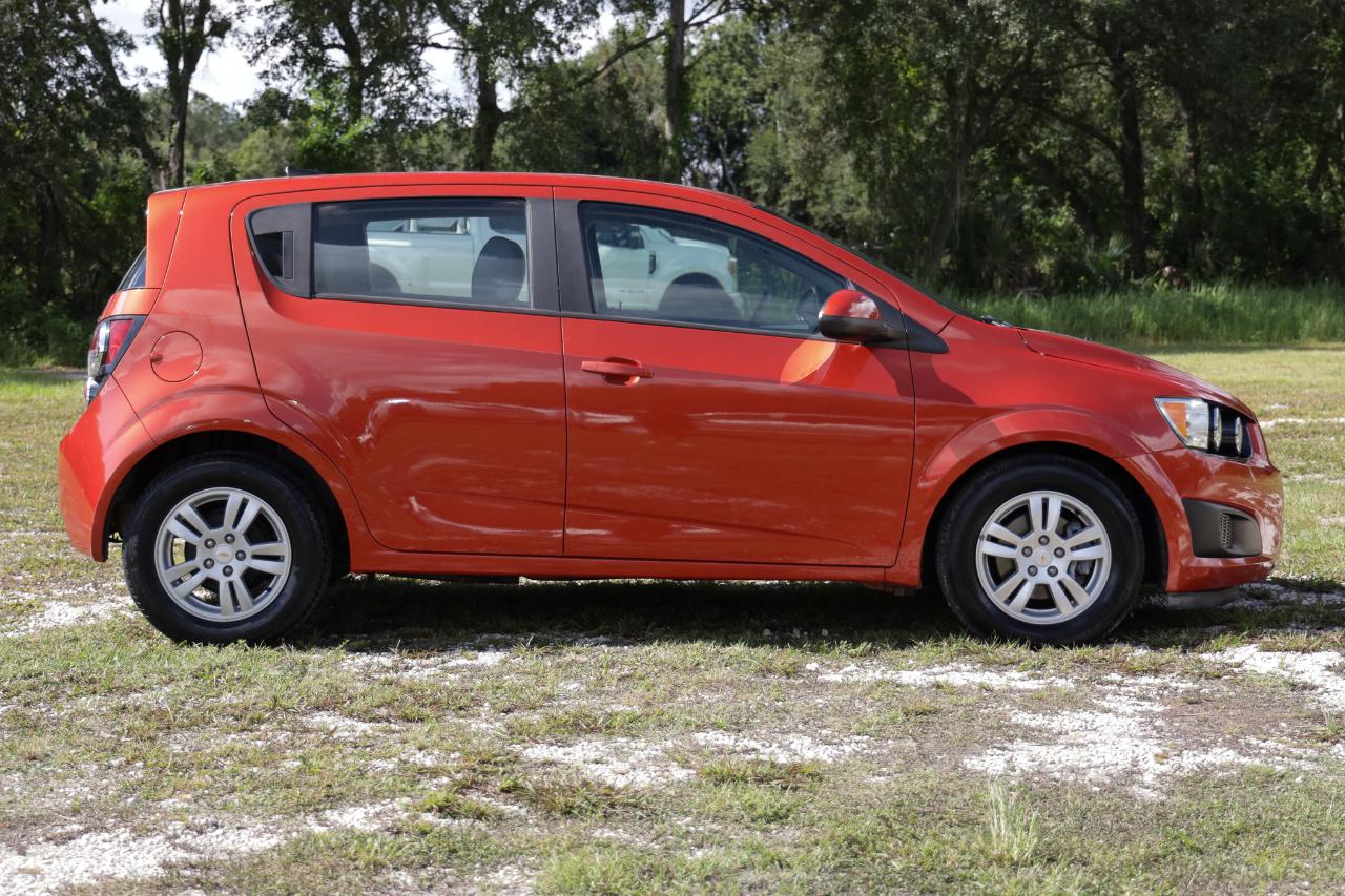Chevrolet Sonic photo 13