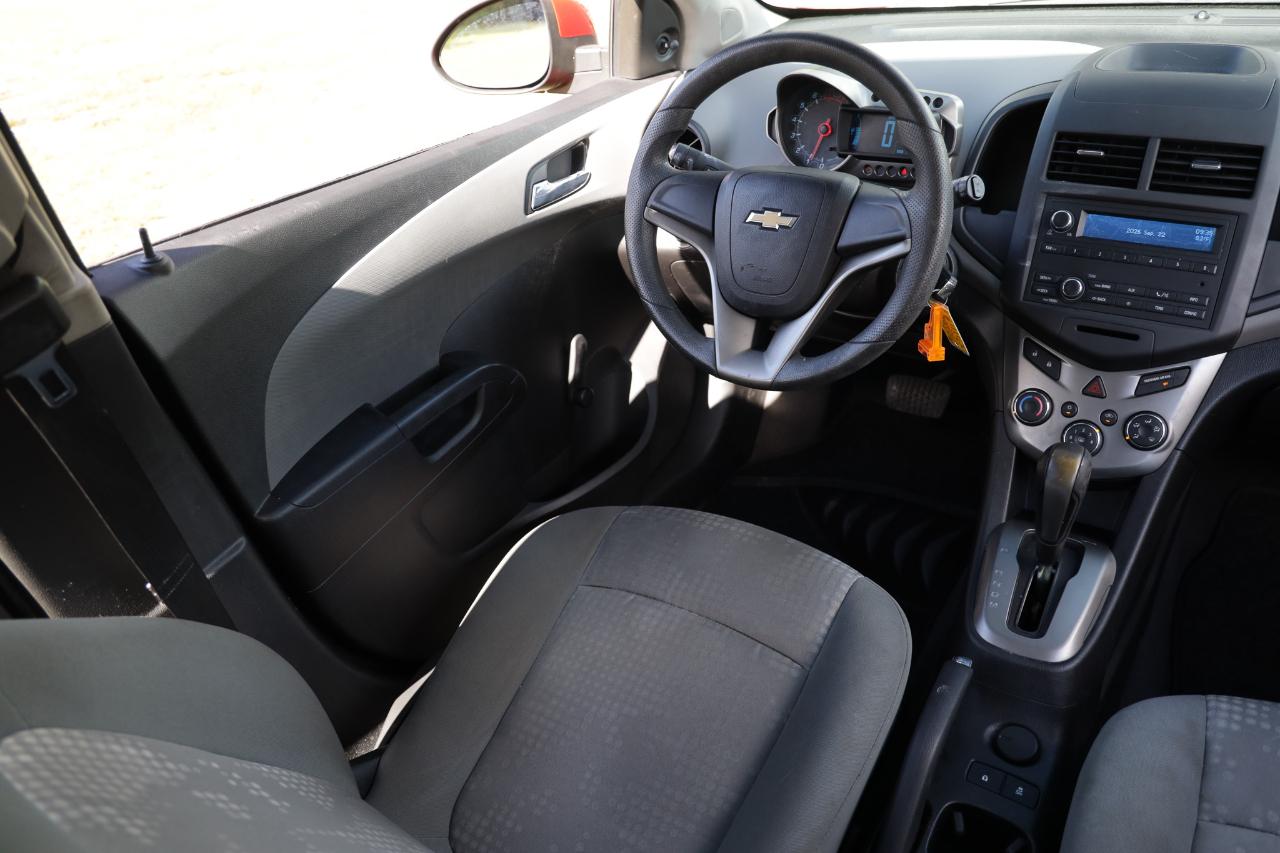 Chevrolet Sonic photo 21