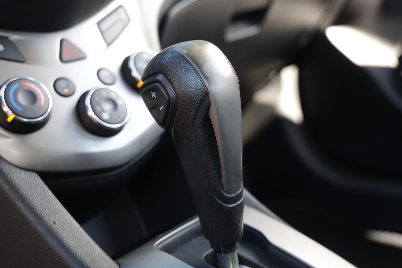 Chevrolet Sonic photo 35