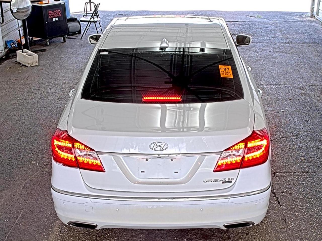 Hyundai Genesis  2013