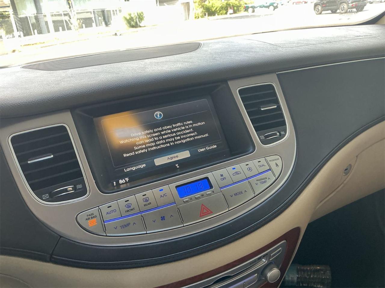 Hyundai Genesis  2013