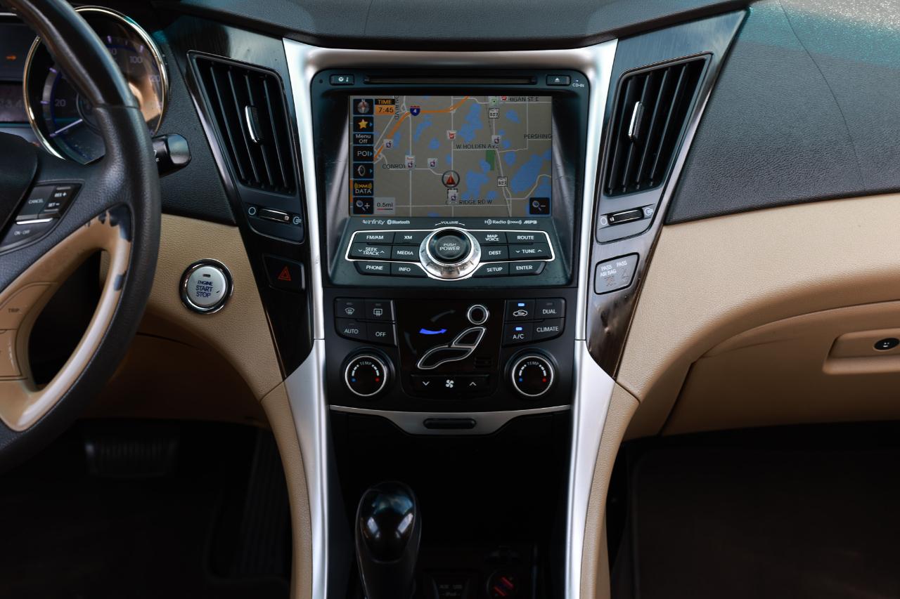 Hyundai Sonata  2013