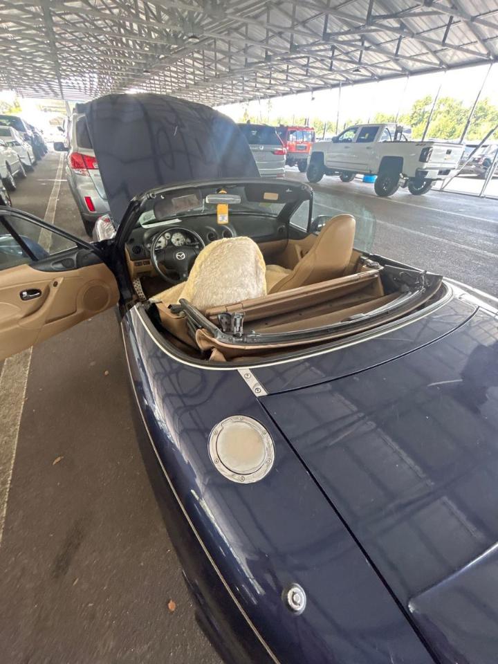 Mazda MX-5 Miata  2002