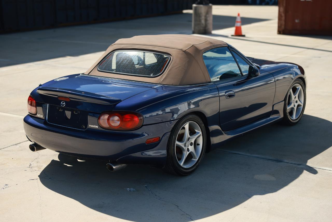 Mazda MX-5 Miata  2001