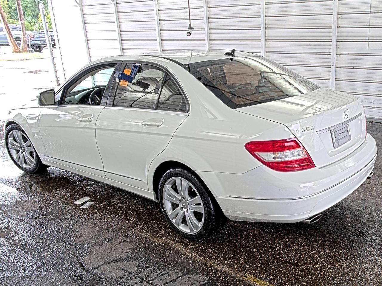 Mercedes-Benz C-Class  2009