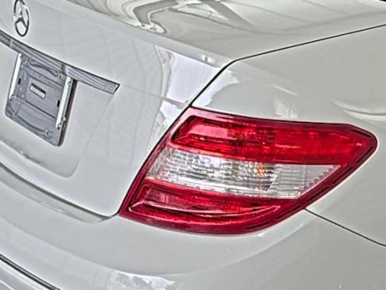 Mercedes-Benz C-Class  2009