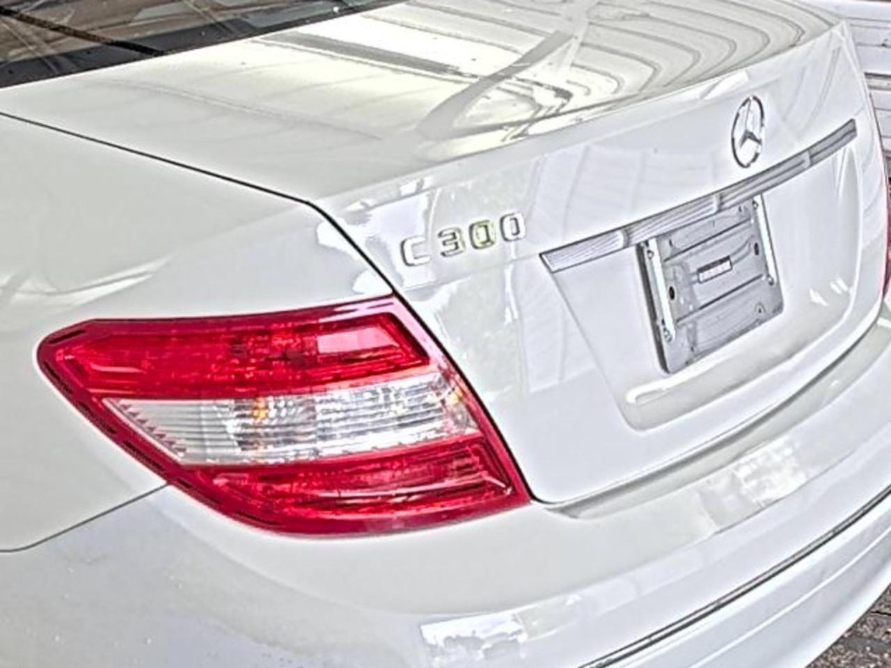 Mercedes-Benz C-Class  2009