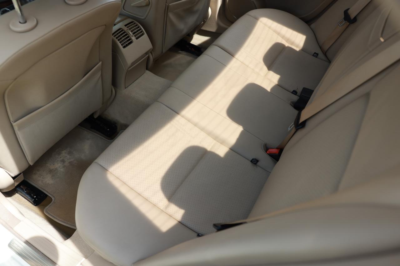 Mercedes-Benz C-Class  2009