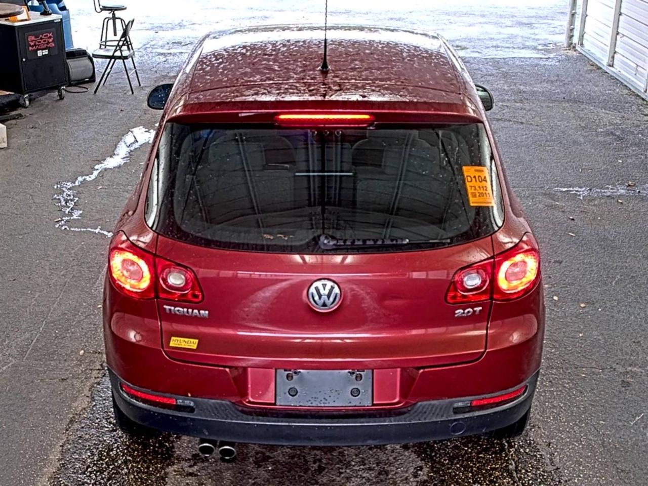 Volkswagen Tiguan  2011