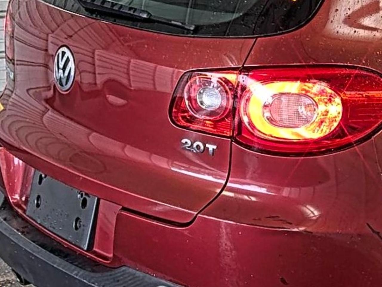 Volkswagen Tiguan  2011
