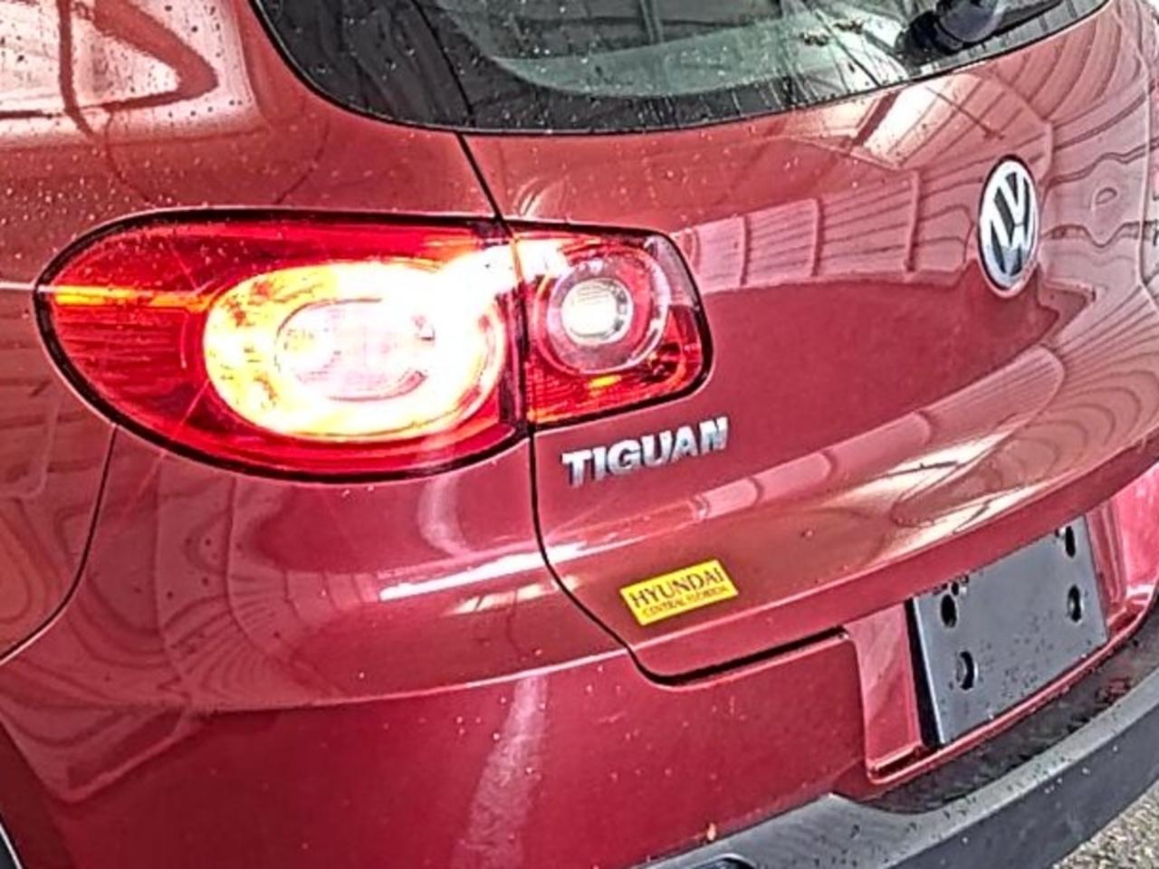 Volkswagen Tiguan  2011