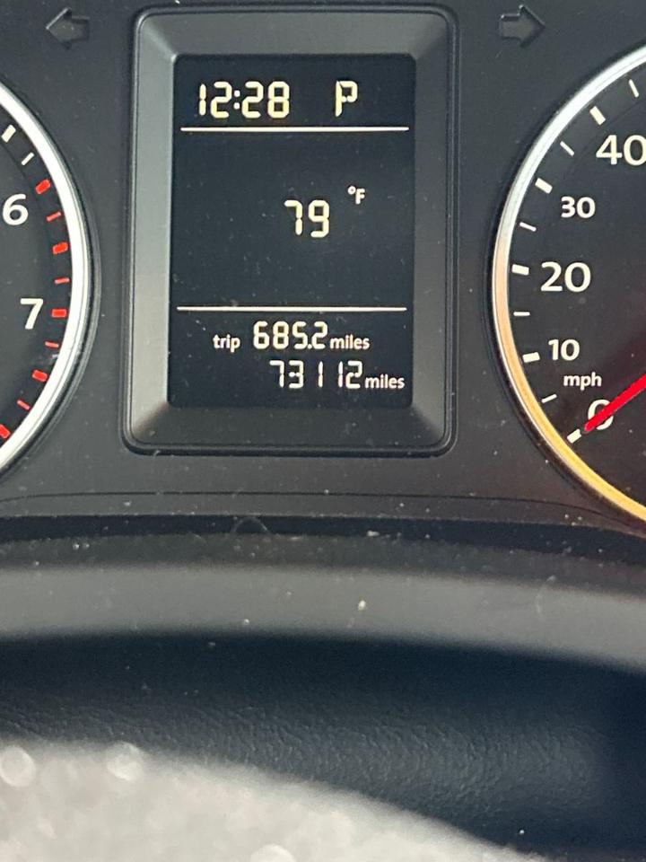 Volkswagen Tiguan  2011