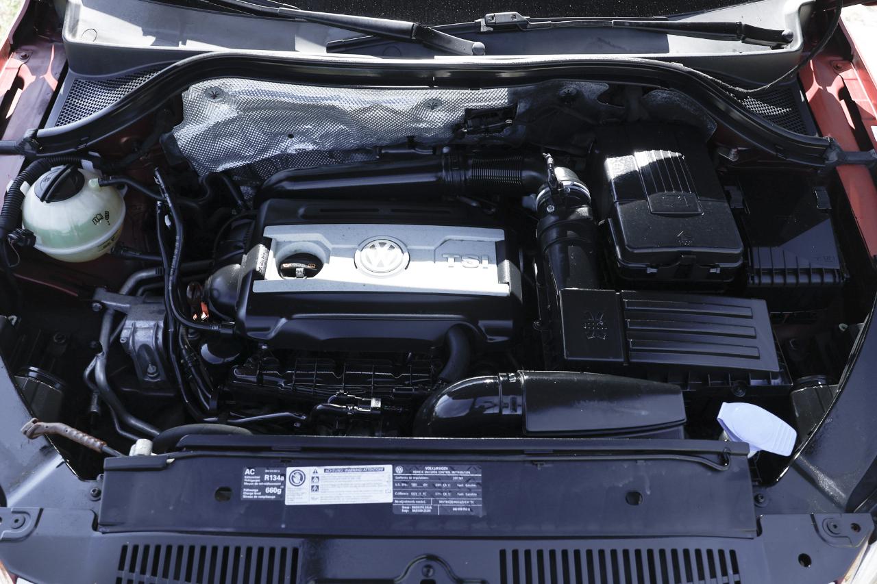 Volkswagen Tiguan  2011