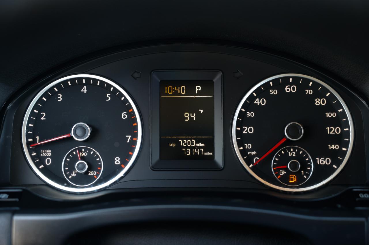Volkswagen Tiguan  2011
