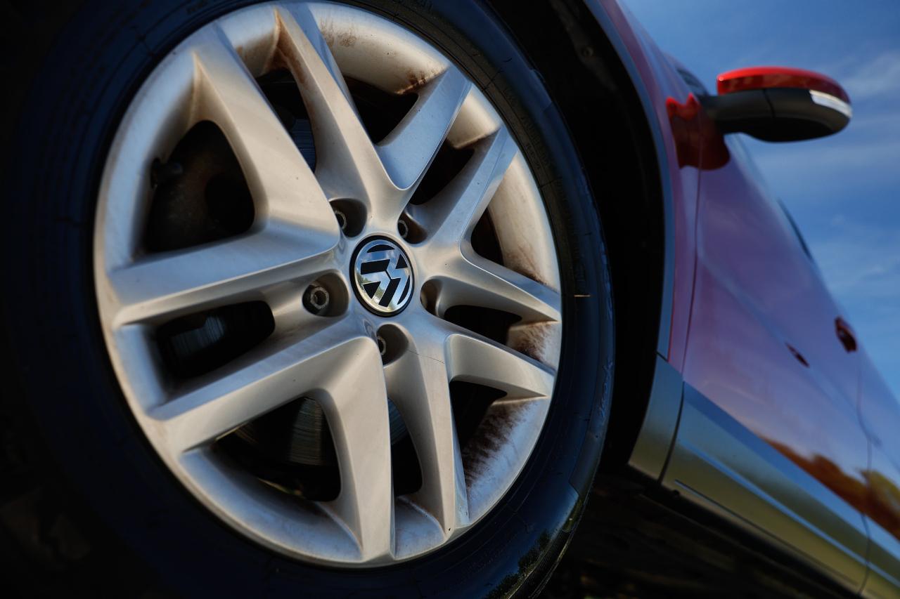 Volkswagen Tiguan  2011