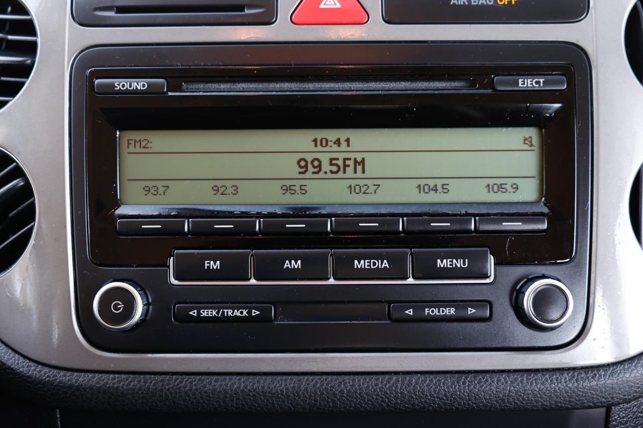 Volkswagen Tiguan  2011