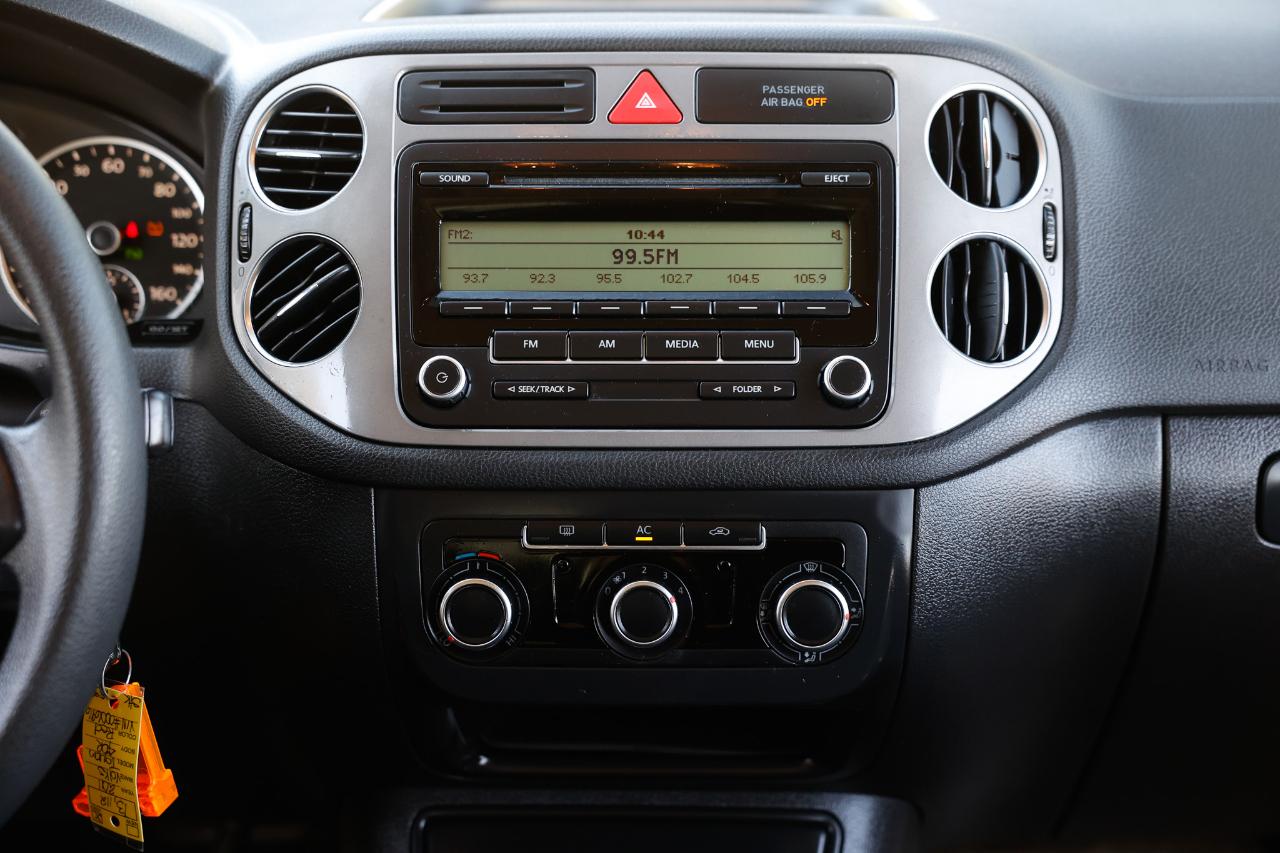 Volkswagen Tiguan  2011