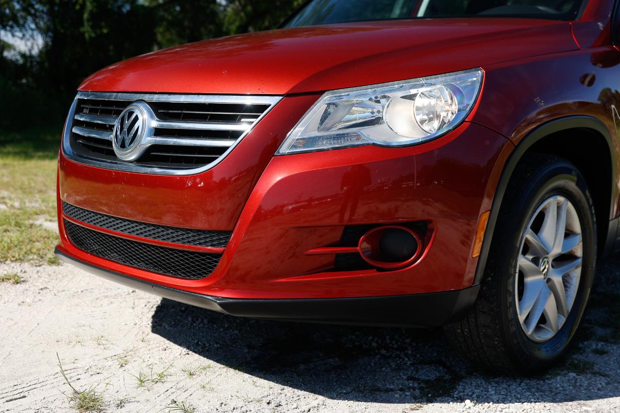 Volkswagen Tiguan  2011