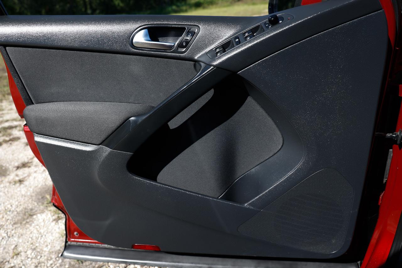 Volkswagen Tiguan  2011