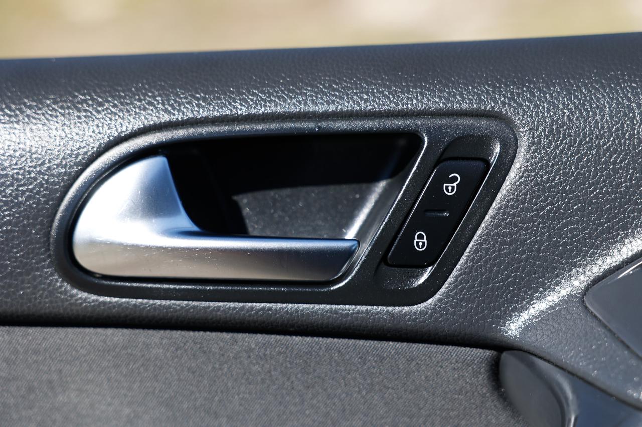 Volkswagen Tiguan  2011