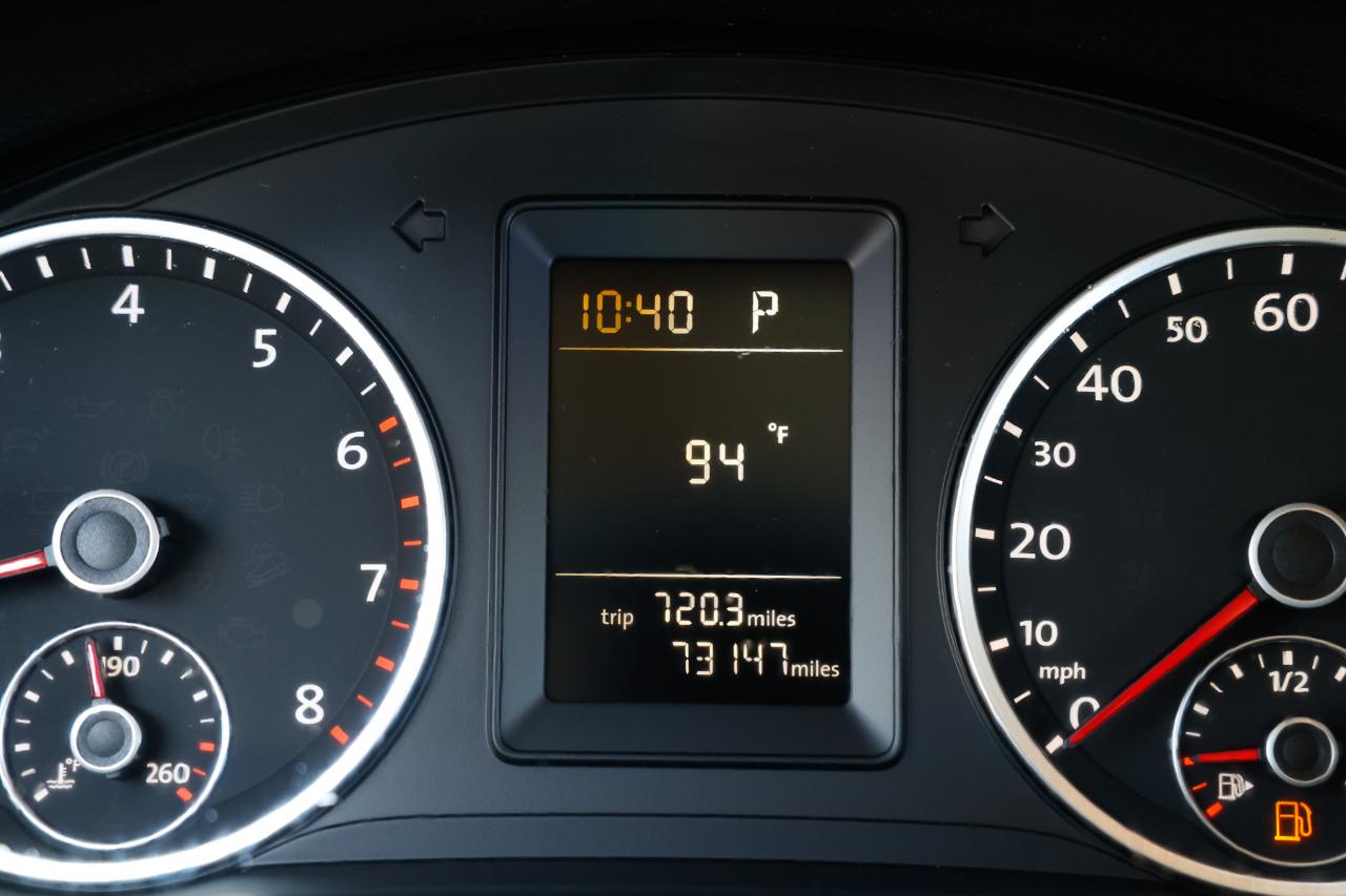 Volkswagen Tiguan  2011