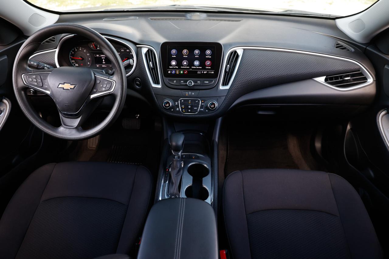 Chevrolet Malibu photo 2