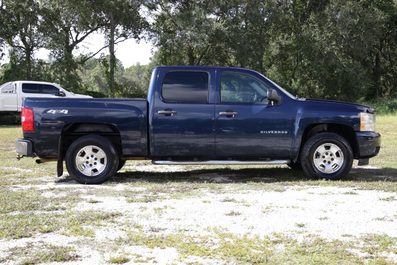 Chevrolet Silverado photo 13