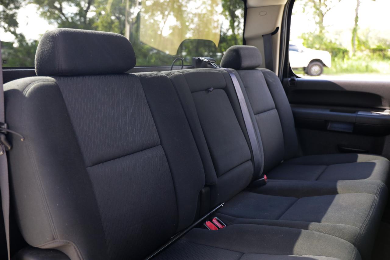 Chevrolet Silverado photo 14