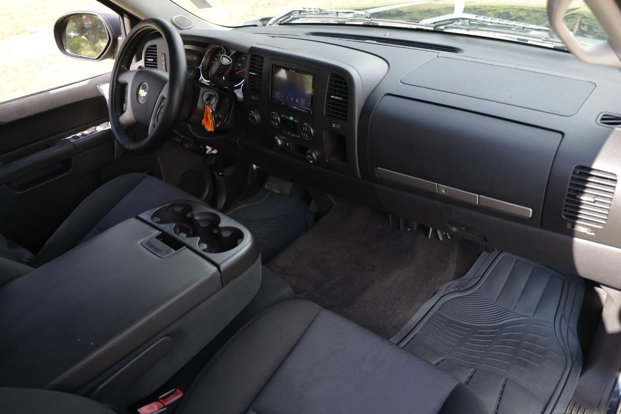 Chevrolet Silverado photo 18