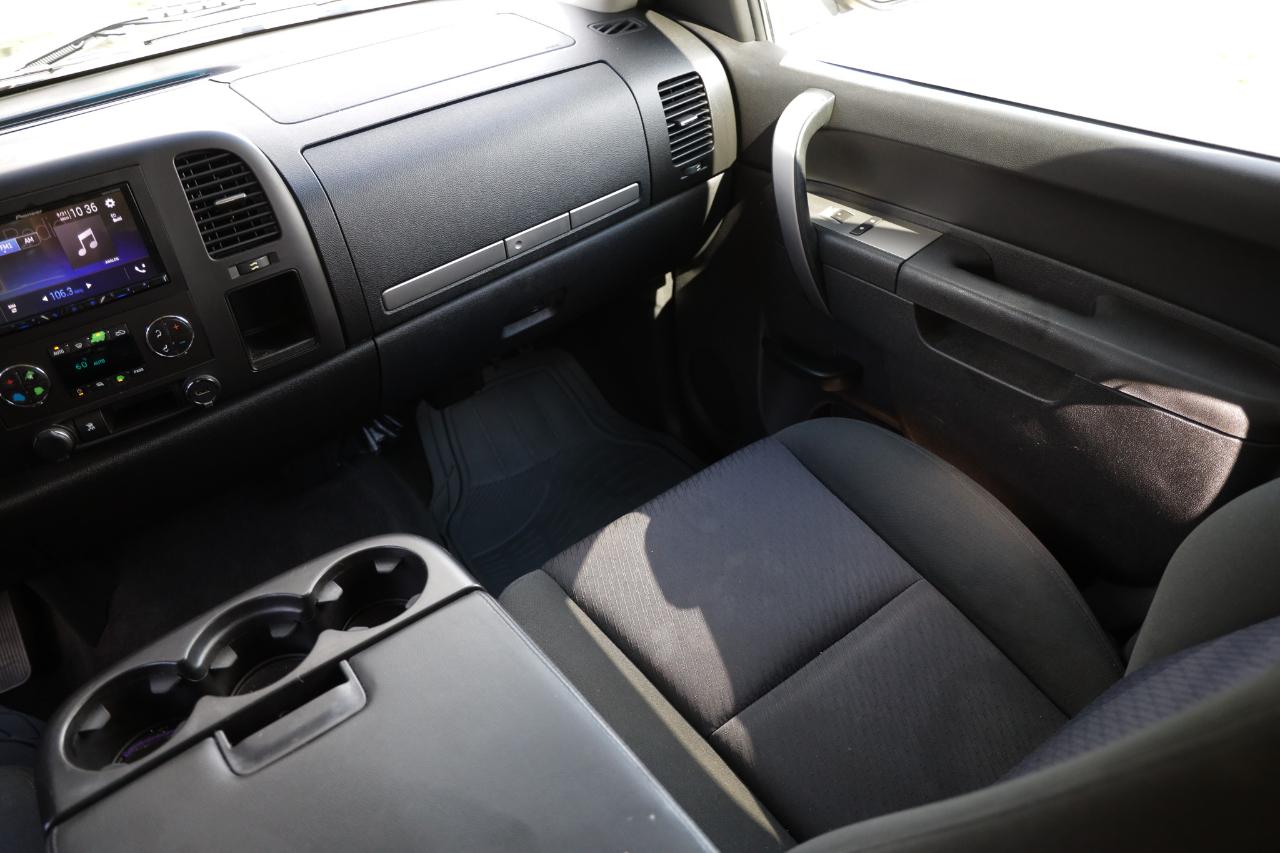 Chevrolet Silverado photo 22