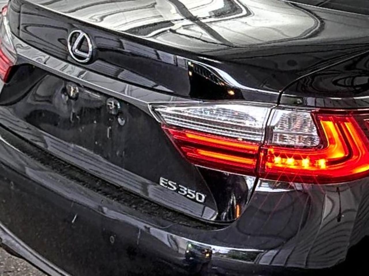 Lexus ES  2018