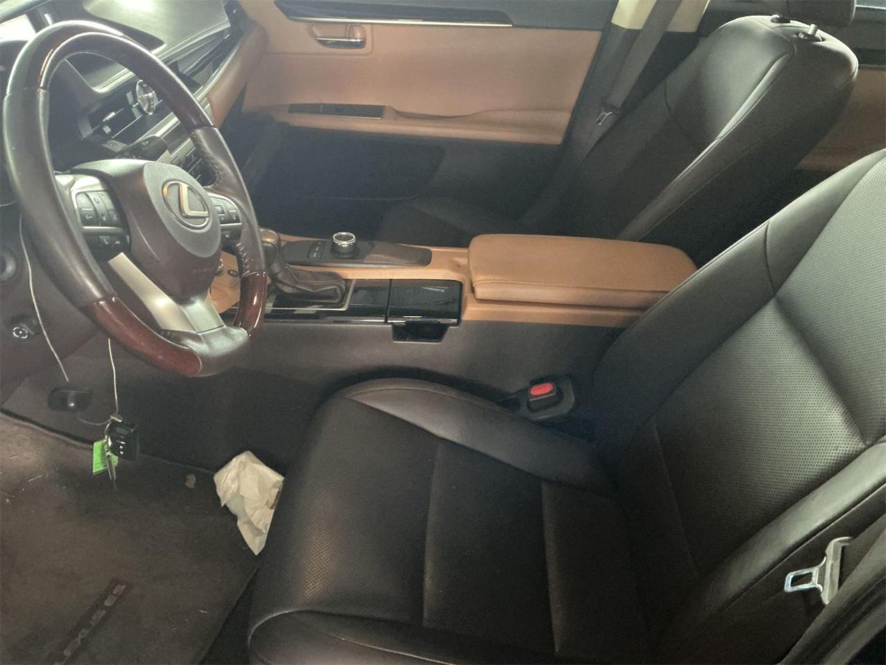 Lexus ES  2018