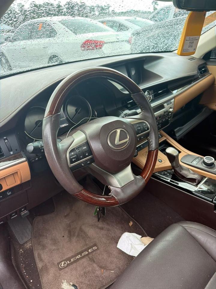 Lexus ES  2018