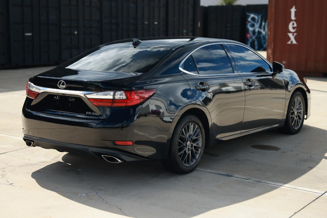 Lexus ES  2018