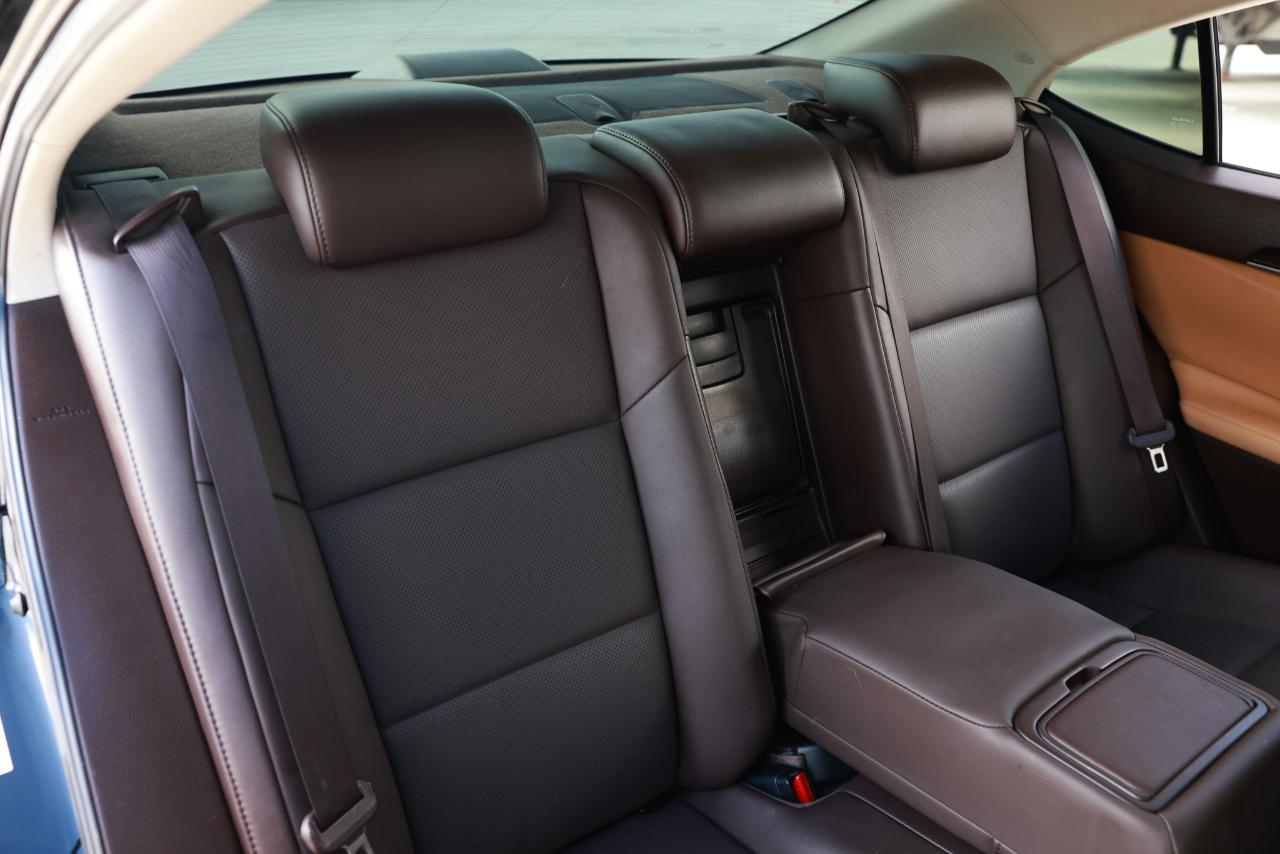 Lexus ES  2018