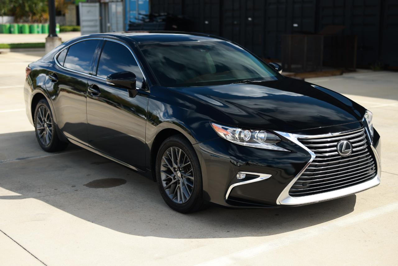 Lexus ES  2018