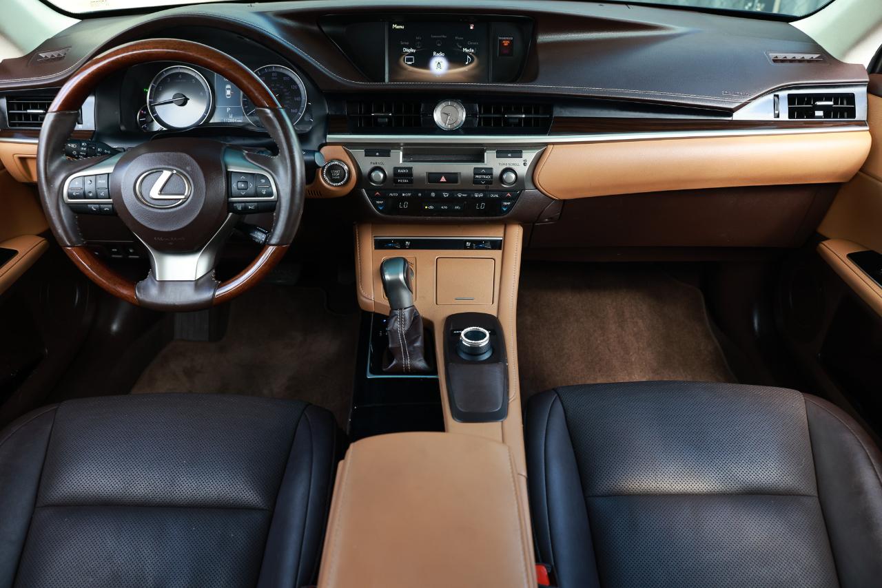 Lexus ES  2018