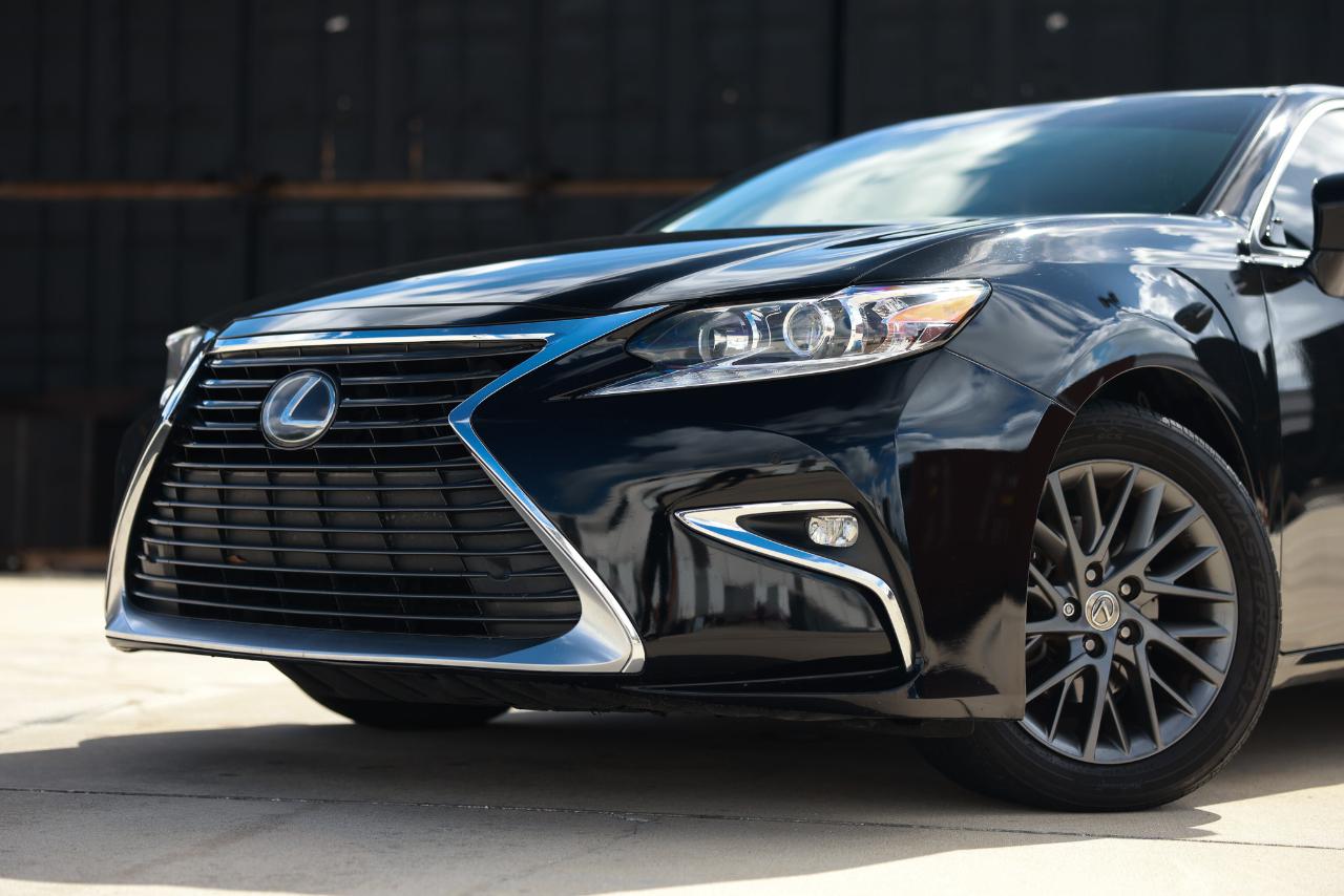 Lexus ES  2018